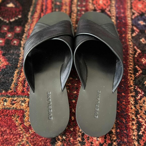 Everlane The Day Crossover Sandal - Picture 2 of 3